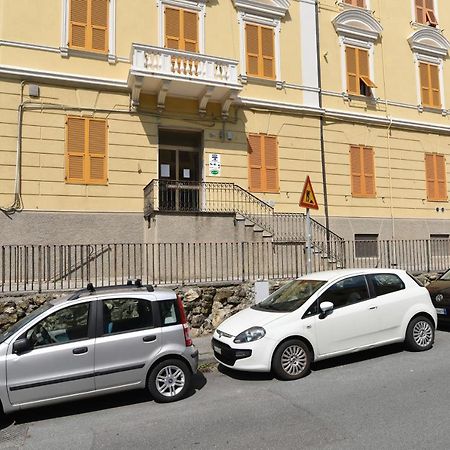 A&B Affittacamere A Boccadasse Genua Exteriör bild